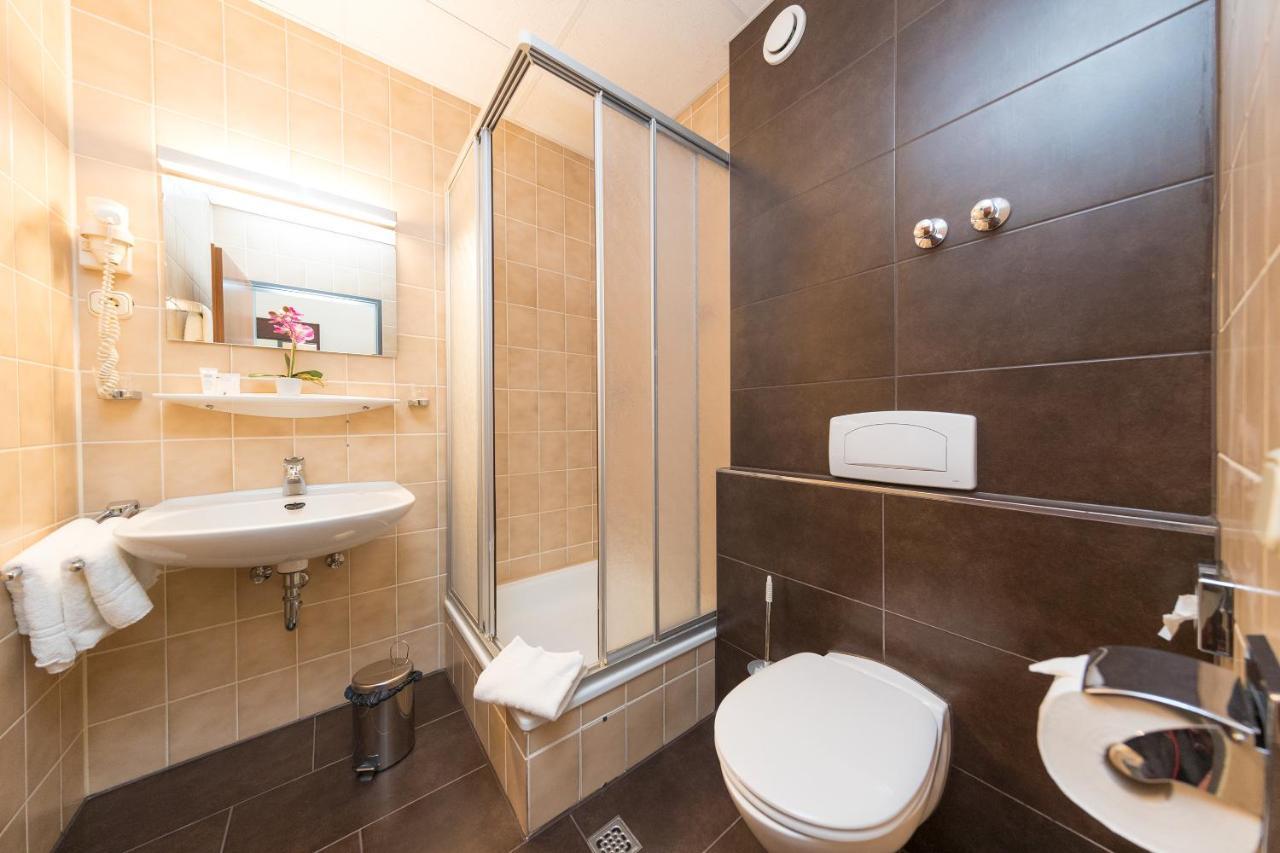 Cityhotel 울첸 객실 사진