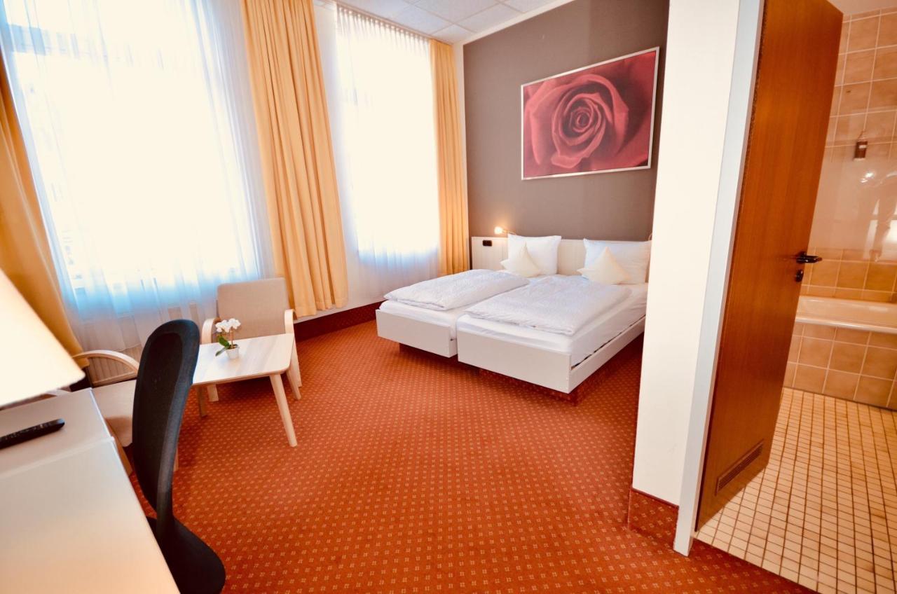 Cityhotel 울첸 외부 사진